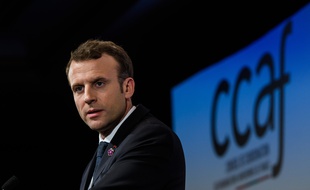 Emmanuel Macron lors du dîner annuel du Conseil de coordination des organisations arméniennes de France (CCAF), à Paris le 30 janvier 2018.