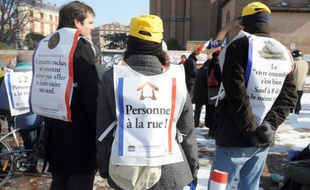 Le président du Secours catholique, François Soulage, a expliqué jeudi sur RTL que désormais "les personnes qui sont en grande pauvreté le demeurent durablement" et observe une féminisation de la pauvreté, à l'occasion de la publication du rapport annuel de l'ONG.