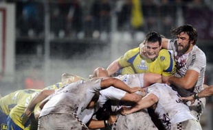Clermont, bien que fortement remanié, a poursuivi sa bonne passe actuelle en allant s'imposer difficilement sur le terrain d'une équipe de Bordeaux-Bègles méritante (28-24), vendredi soir en ouverture de la 13e journée du Top 14.