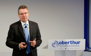 Le PDG d'Oberthur Technologies Didier Lamouche à Paris, le 20 octobre 2015