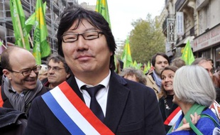 Le sénateur écologiste Jean-Vincent Placé a renvoyé à l'automne "un bilan" sur la participation d'EELV au gouvernement, en marge d'une manifestation samedi à Paris contre l'aéroport de Notre-Dame-des-Landes (Loire-Atlantique), surnommé "Ayraultport".
