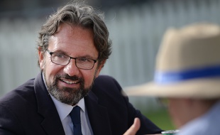Frédéric Lefebvre, qui a annoncé qu'il quittait LR, en meeting à La Baule, le 3 septembre 2016.