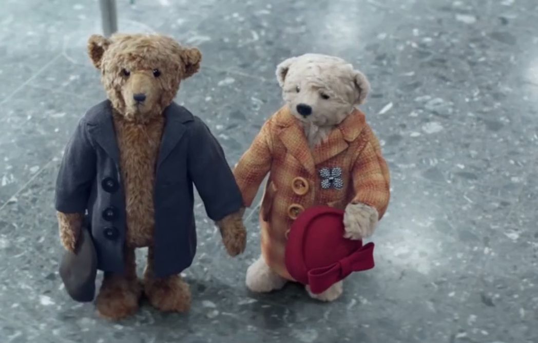 La pub de Noël  de l'aéroport de Londres met en scène des nounours et des enfants