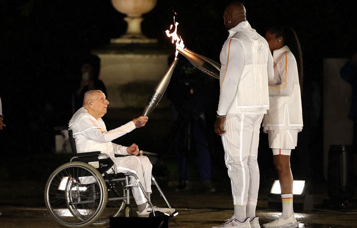Le doyen des champions olympiques et avant-dernier relayeur de la flamme à Paris Charles Coste est décédé à 101 ans