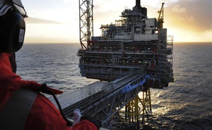 Une plateforme de forage sur le gisement pétrolier d'Oseberg, en mer du Nord, le 25 novembre 2008.