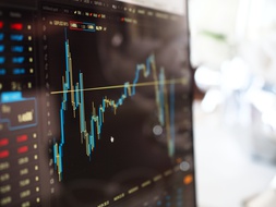 Il est désormais possible d’acheter des actions en cryptomonnaies
