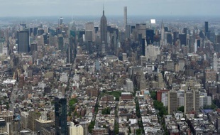 Le changement de nom de rue n'est que temporaire. Pour devenir définitif, il doit être voté en conseil municipal et ratifié par le maire de la ville de New York