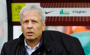 L'entraîneur niçois Lucien Favre