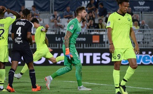 La rage de vaincre de Benoît Costil face à Lille