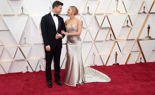 L'actrice Scarlett Johansson et le comédien Colin Jost