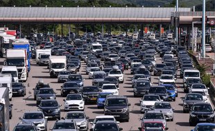 Des bouchons sur la route des vacances début juillet 2021 en France.