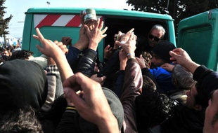 Distribution de nourriture aux migrants le 1er mars 2016 à Idomeni