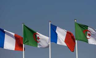 Les tensions entre l'Algérie et la France sont montées d'un cran ces derniers jours après les propos d'Emmanuel Macron sur la politique intérieur du pays après son indépendance.