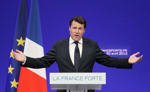 L'ancien ministre Christian Estrosi a averti dimanche soir que "personne ne doit remettre en cause la légitimité de Jean-François Copé" à la tête de l'UMP, après la défaite à la présidentielle de Nicolas Sarkozy.