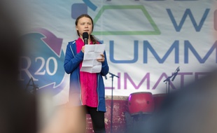À 16 ans, la suédoise Greta Thunberg est devenue l'une des figures du mouvement écologiste dans le monde.