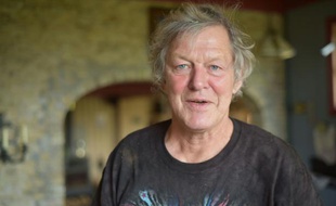 Le Néerlandais Doede de Jong dans sa ferme à Appelscha, un village du nord-est des Pays-Bas, le 19 novembre 2015