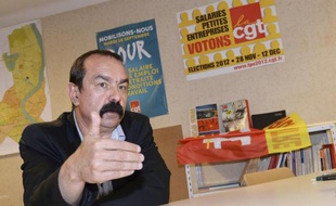 Philippe Martinez, secrétaire général de la CGT, lors d'une conférence de presse sur la hausse du chômage, le 2 juin 2015 à Bordeaux
