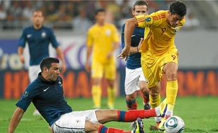 A l'image d'Adil Rami, les Bleus ont eu les plus grandes peines à déstabiliser les Roumains.