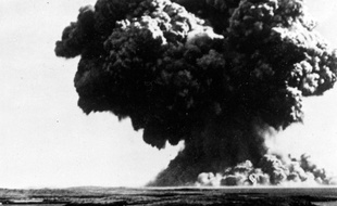 Un test atomique effectué en Australie en 1952