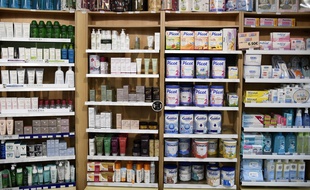 Des cosmétiques dans une parapharmacie (image d’illustration).