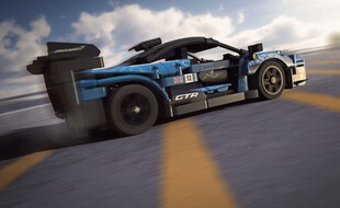 Une McLaren Lego dans un jeu vidéo