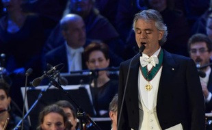 Le ténor Andrea Bocelli lors du concert en plein air pour l'inauguration de l'Exposition universelle le 30 avril 2015 à Milan