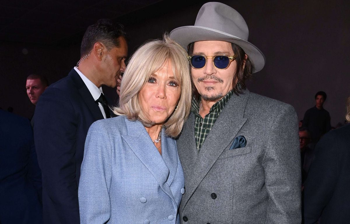 EN IMAGES Johnny Depp, Charlize Theron, Carla Bruni... Tous debout pour applaudir Jonathan Anderson chez Dior