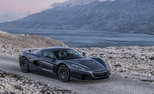 La Rimac C-Two accélère plus vite que n’importe quelle supercar à moteur essence.