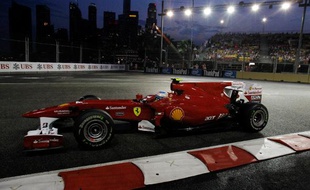 Le pilote espagnol de Ferrari, Fernando Alonso, lors des essais libres du Grand Prix de Singapour, le 24 septembre 2010