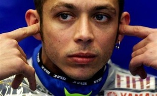 L'année 2008 sera l'année de tous les dangers pour le septuple champion du monde moto, dont cinq titres en catégorie reine, l'Italien Valentino Rossi qui, pour sa dernière année chez Yamaha, a changé de manufacturier pour renouer avec le succès après deux saisons sans titre.