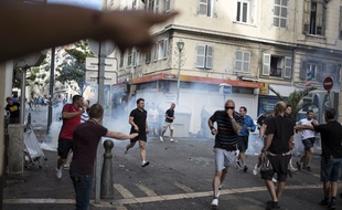 Les hooligans russes ont défié les Anglais à Marseille.