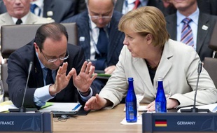 François Hollande et Angela Merkel au sommet de l'Otan à Chicago, le 21 mai 2012