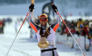 Le Français Benoit Chauvet a remporté dimanche à Mouthe la 35e édition de la Transjurassienne, plus importante épreuve de ski de fond organisée en France, sur son parcours historique de 76 kilomètres, devant deux de ses compatriotes Adrien Mougel et Emilien Buisson.