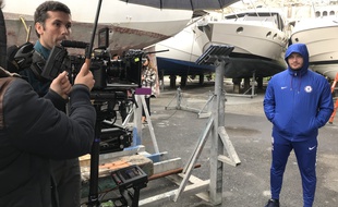 Le rappeur Jul sur le tournage du clip Pablito.