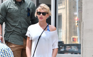 La chanteuse Taylor Swift dans les rues de Manhattan