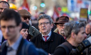 Jean-Luc Mélenchon, leader de la France insoumise, lors d'une manifestation.