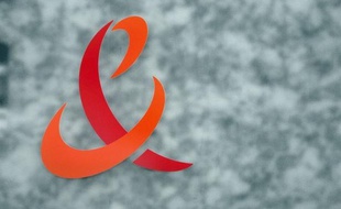 Le directeur des ressources humaines de France Télécom-Orange, Bruno Mettling, a indiqué que le volume des départs non remplacés au sein du groupe, qui emploie 100.000 personnes en France, pour s'"adapter" au contexte actuel serait fixé "avant la fin de l'année".