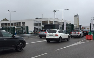 A l'usine PSA de Mulhouse.