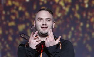 Jul à un concert