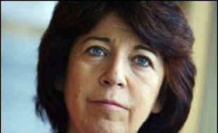 "C'est une très belle décision, avec une motivation très fouillée", a commenté Corinne Lepage, avocate du collectif d'opposants au projet. "C'est un coup d'arrêt aux massacres auxquels nous assistons", a-t-elle ajouté.