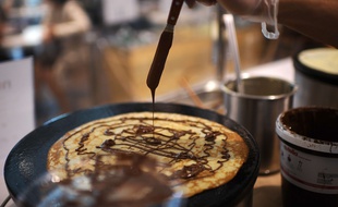 Une crêpe au chocolat. (Illustration)