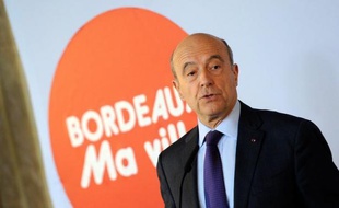 L'ancien Premier ministre Alain Juppé s'est déclaré favorable à une nouvelle élection à la présidence de l'UMP en septembre, "sinon ce serait une trahison à la parole donnée aux militants", dans une interview au Nouvelle Observateur à paraître jeudi.