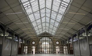 L'établissement culturel parisien le 104 situé dans le 19e arrondissement, l'une des grandes réalisations culturelles de Delanoë.