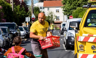 Eric Judor dans Roulez jeunesse de Julien Guetta