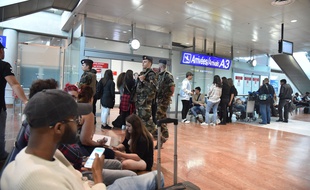 A l'aéroport de Nice.