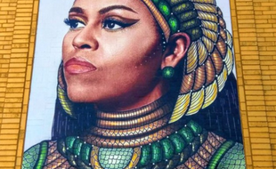 Michelle Obama en reine égyptienne à Chicago