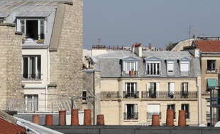 Entre 40 et 70 milliards de travaux en 10 ans souhaités pour les copropriétés construites entre 1950 et 198O et l'obligation pour les copropriétaires de contribuer à un "fonds travaux" sont les principales recommandations d'un rapport rendu public jeudi.