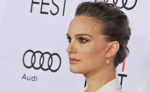 Nathalie Portman a filmé des paparazzis qui la photographiaient dans la rue;