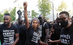 Assa Traoré, sœur d'Adama, lors d'une manifestation à Paris, le 2 juin 2020.