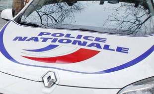 Une voiture de police